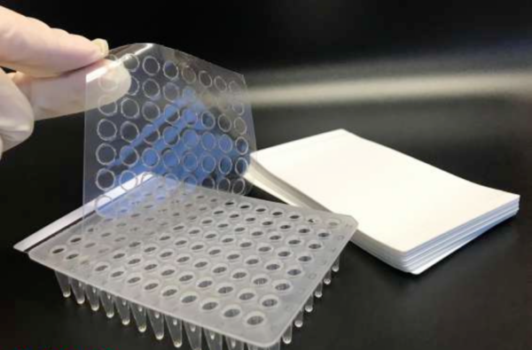 Optische qPCR-Folie (Sterk Klevend) | Drukgevoelig